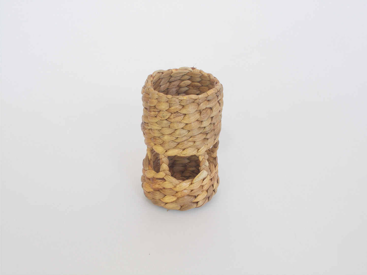 Round Water Hyacinth Pen Stand