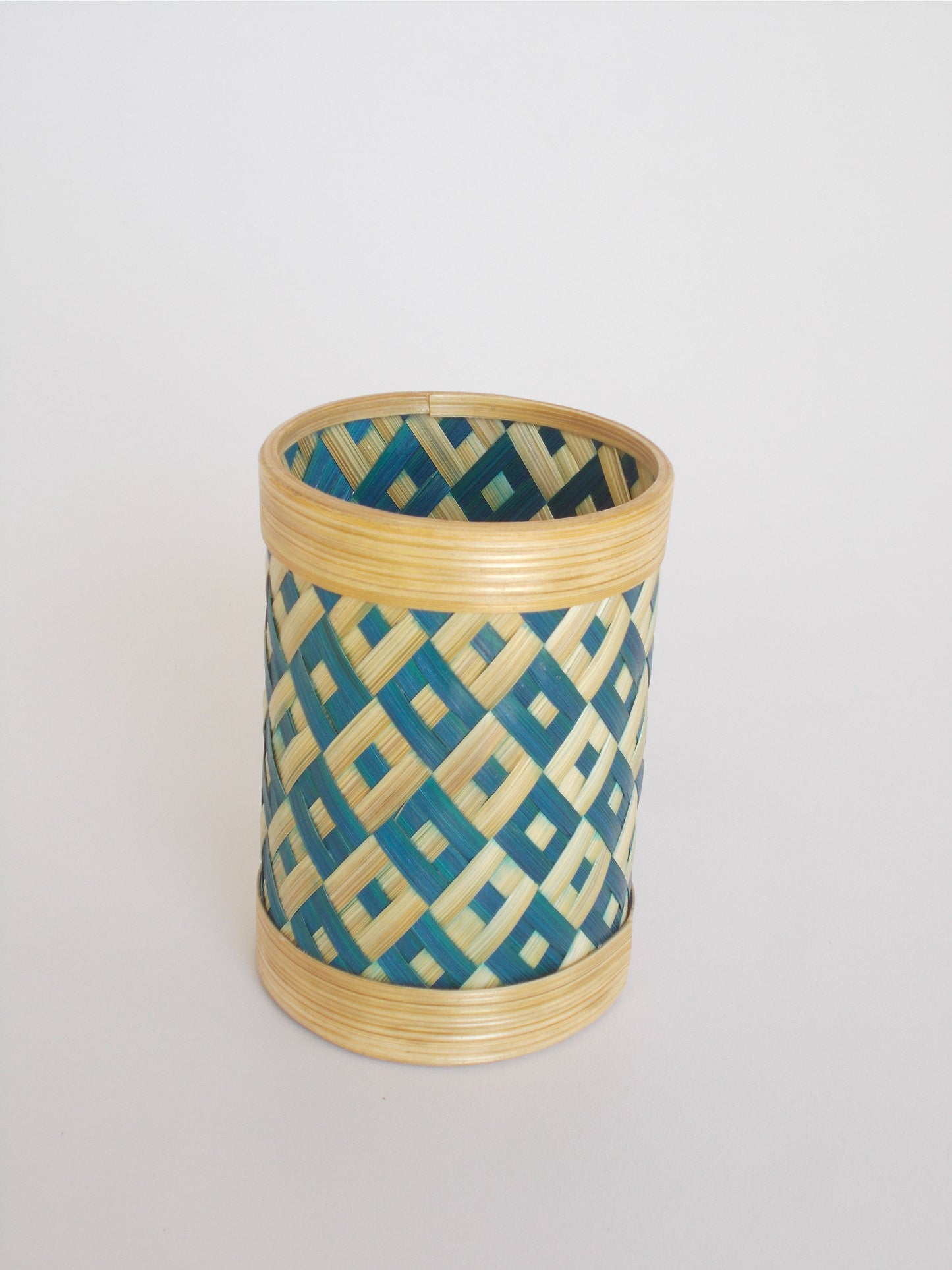 Cylindrical Bamboo Pen Stand